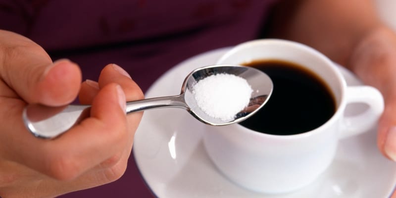Češi denně v průměru zkonzumují dvojnásobek doporučené denní dávky cukru.