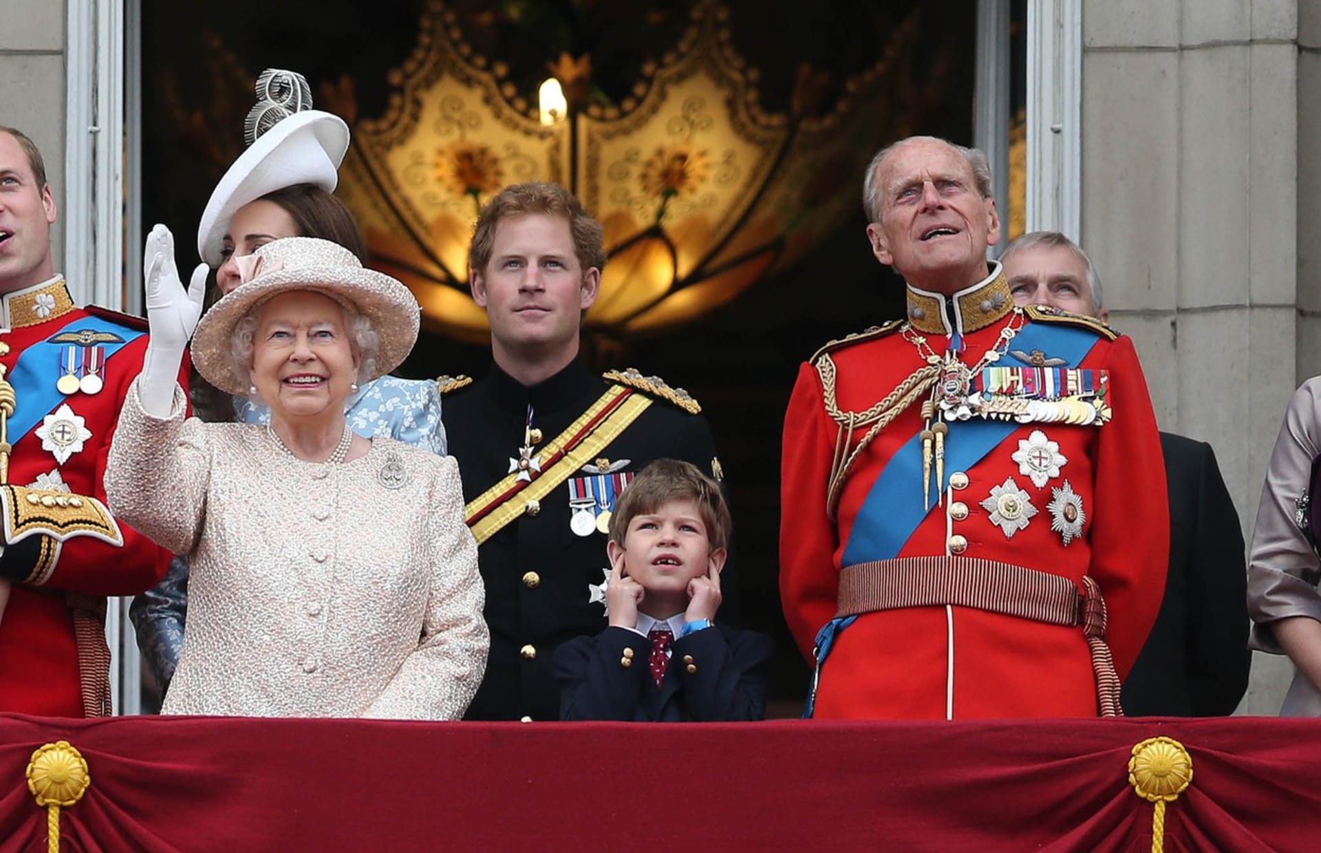 Počátkem června Británie po čtyři dny slavila královnino platinové jubileum. 