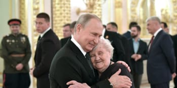 Z flákače stvořila nejmocnějšího muže planety. Kdo je žena, kterou Putin miluje jako matku?