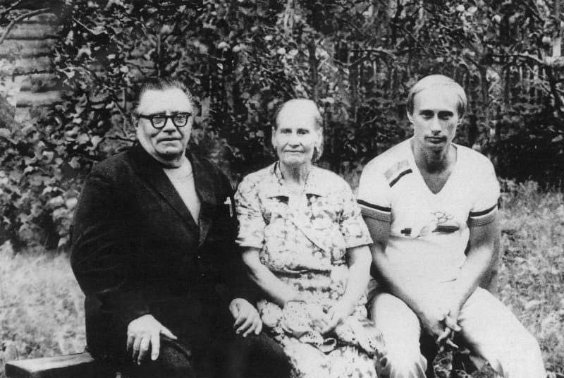 Vladimir Putin s rodiči.