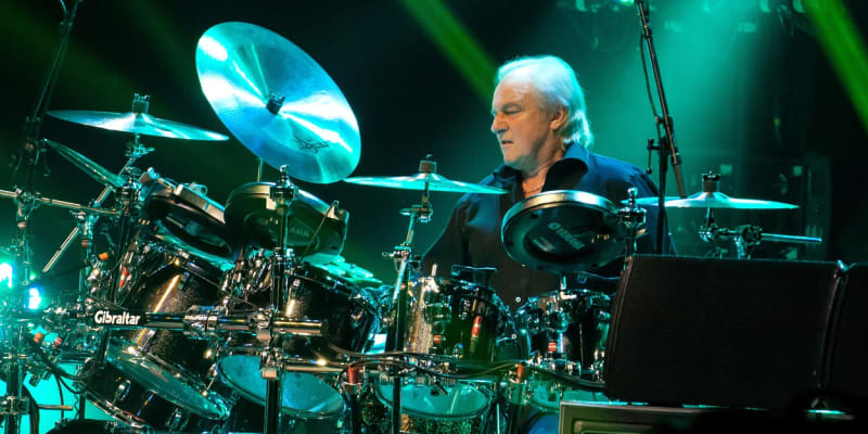 Alan White hrál v kapele Yes od roku 1972.