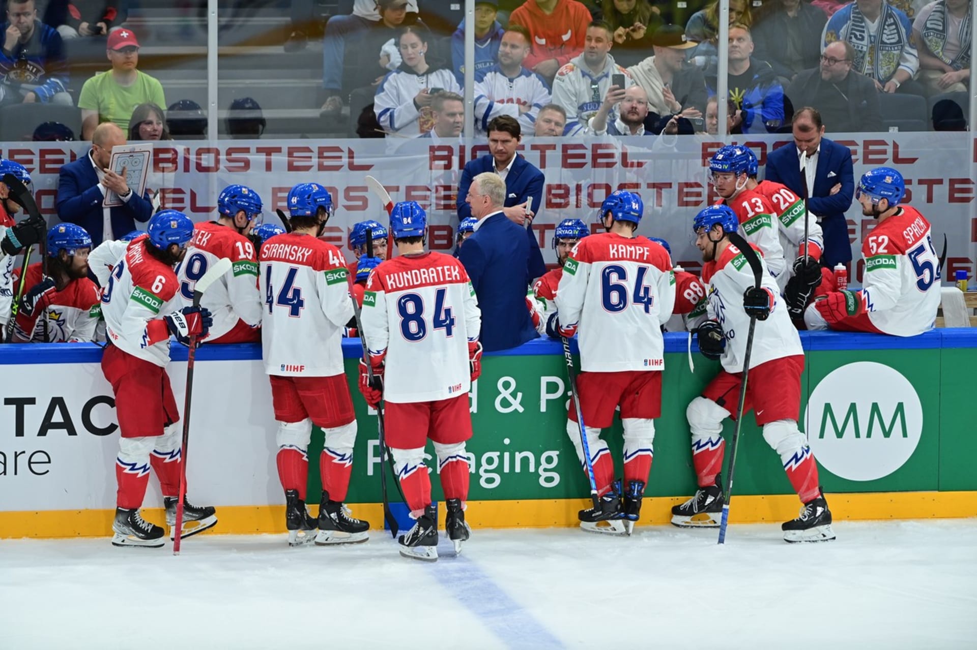Čeští hokejisté na mistrovství světa 2022, kde už je vedl Kari Jalonen.