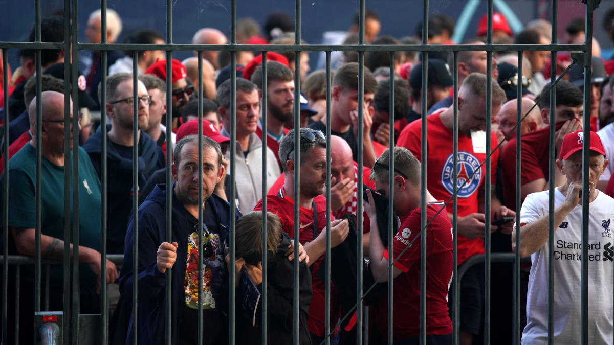 Finále Ligy mistrů: Desítky zatčených a stovky zraněných fanouškách při potyčkách