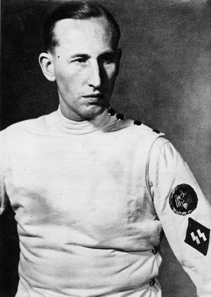 Heydrich měl nordické rysy. 
