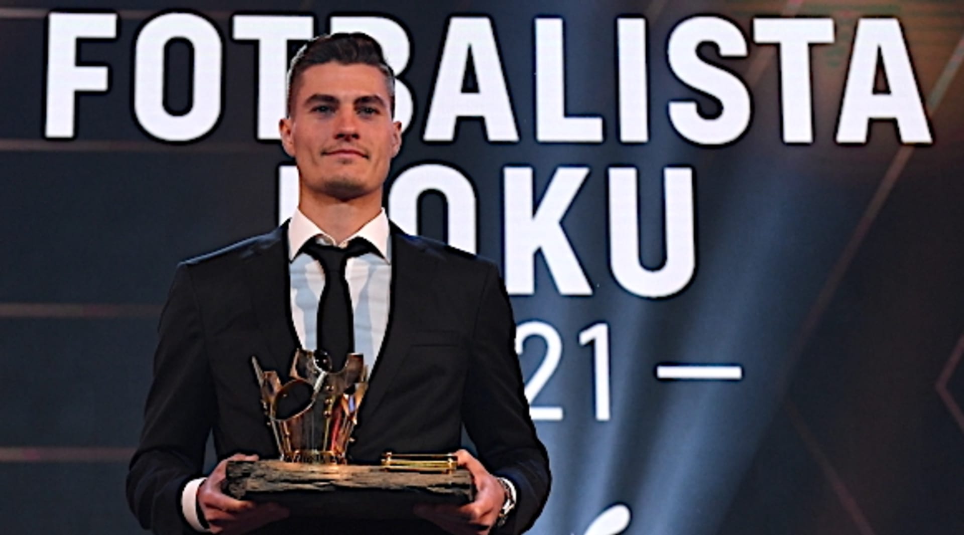 Patrik Schick poprvé v kariéře vyhrál anketu o českého fotbalistu roku. Útočník Leverkusenu porazil vítěze posledních dvou ročníků Tomáše Součka.