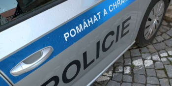 Policie ukončila pátrání po třináctileté dívce z Děčínska. Byla u kamarádky