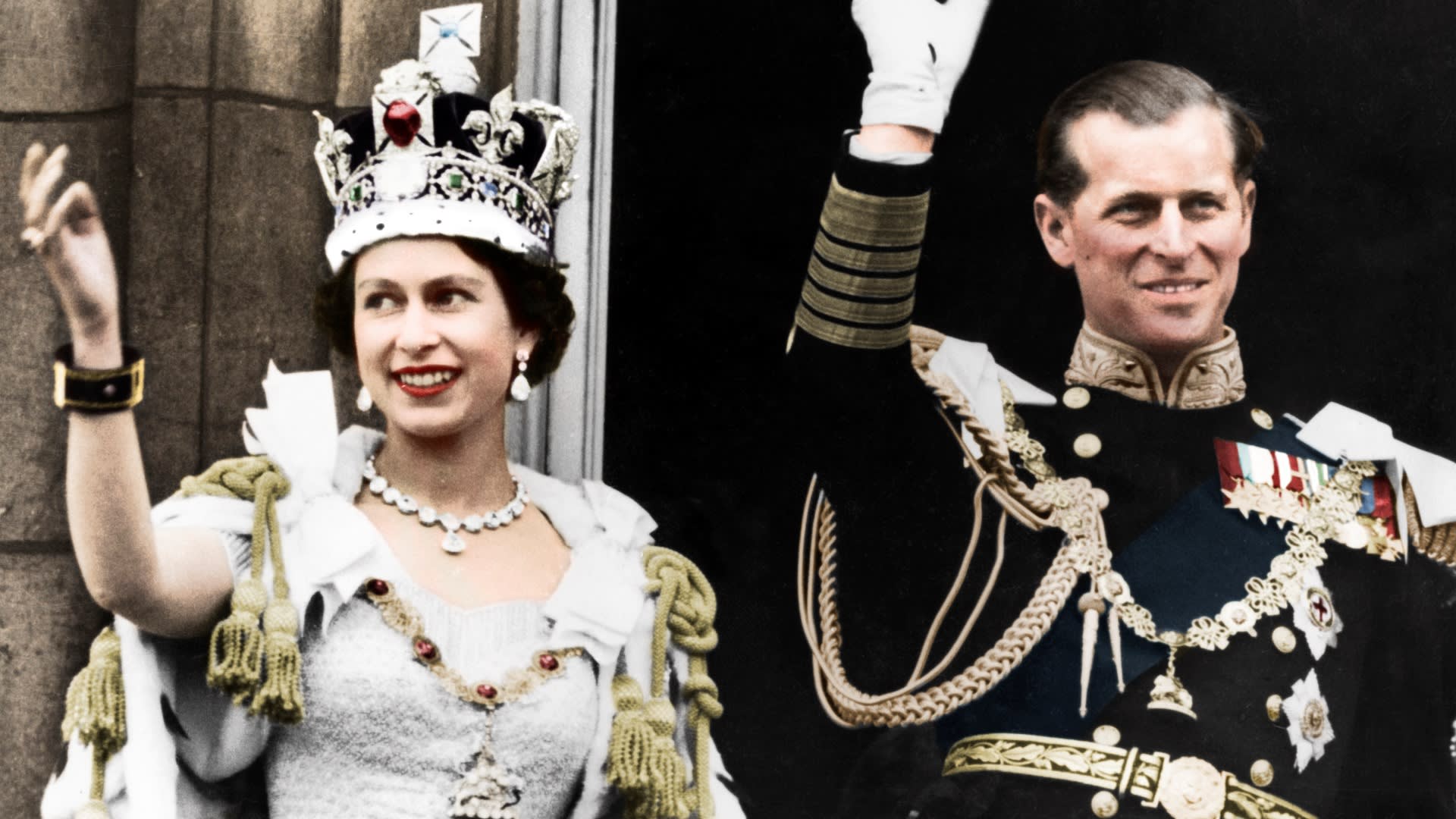 Královna Alžběta II. v den své korunovace (2. června 1953)