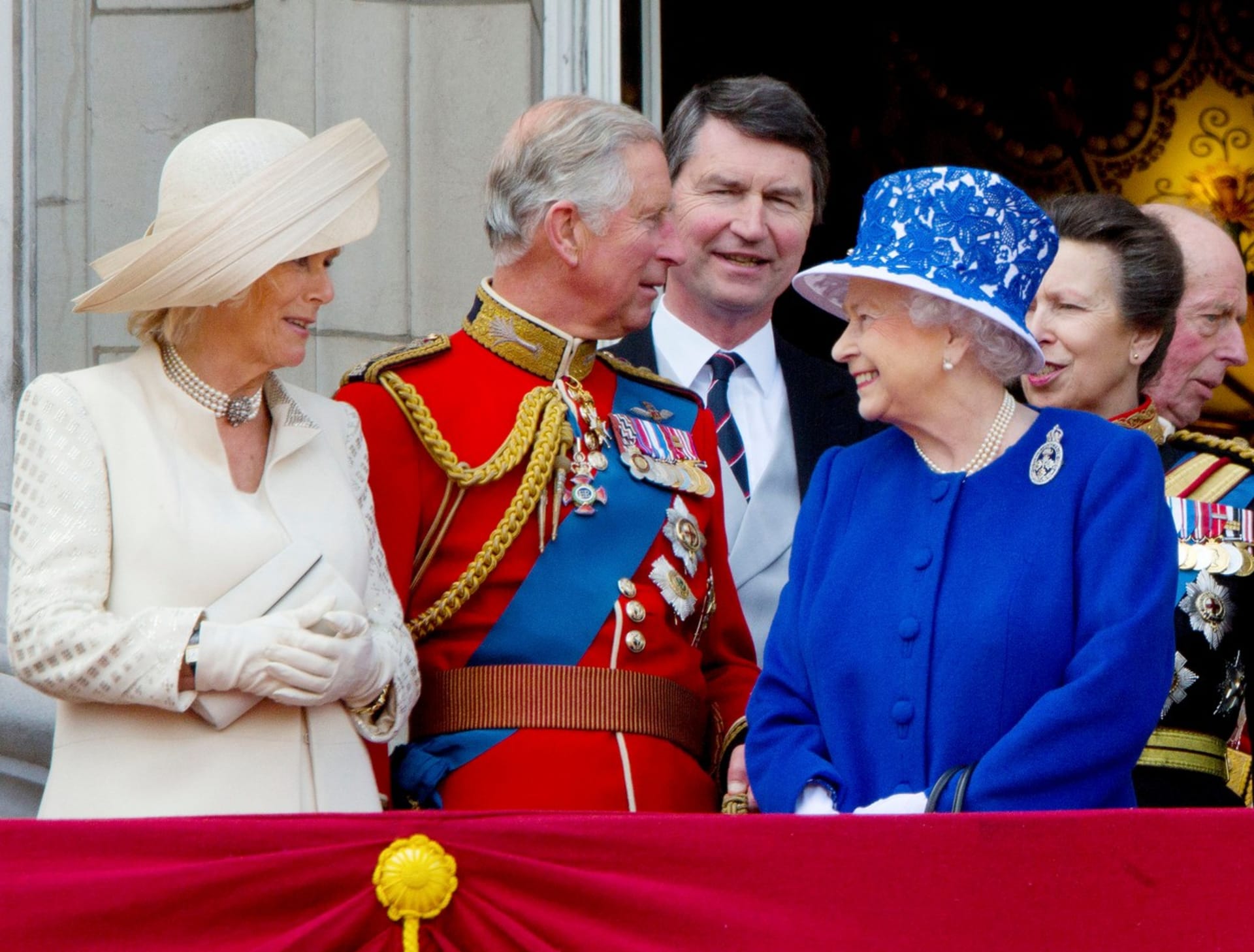 Camilla s královnou Alžbětou měla zajímavý vztah.