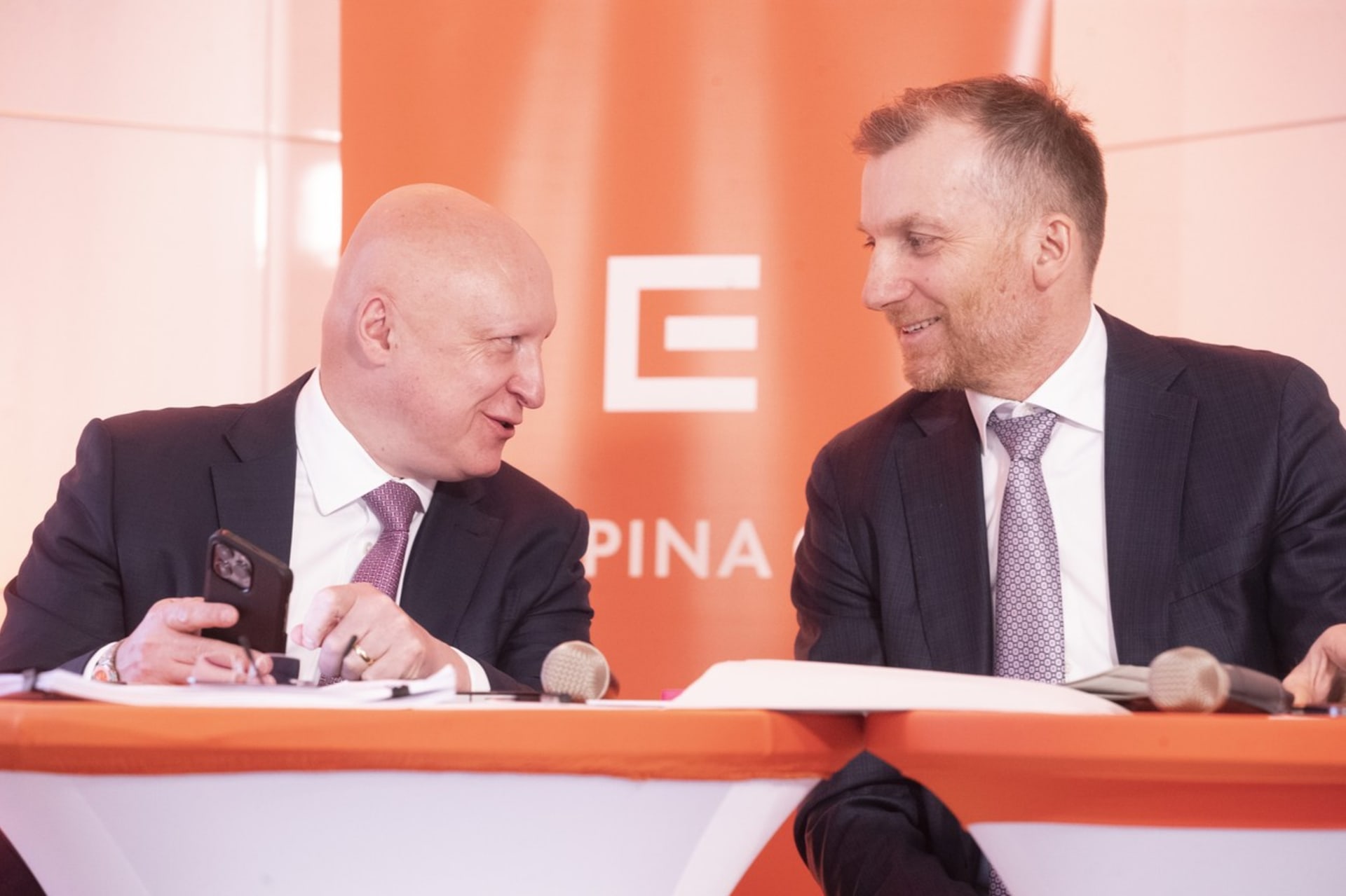 Šéfové ČEZ. Generální ředitel energetické skupiny Daniel Beneš (vlevo) a místopředseda představenstva Pavel Cyrani.