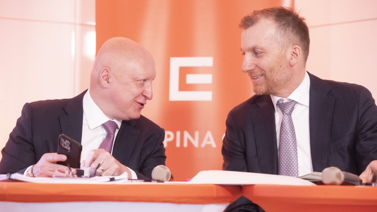 Šéfové ČEZ. Generální ředitel energetické skupiny Daniel Beneš (vlevo) a místopředseda představenstva Pavel Cyrani.