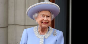 Sledujte Hlavní zprávy: Oslavy královnina jubilea končí. Jak vypadal poslední den?