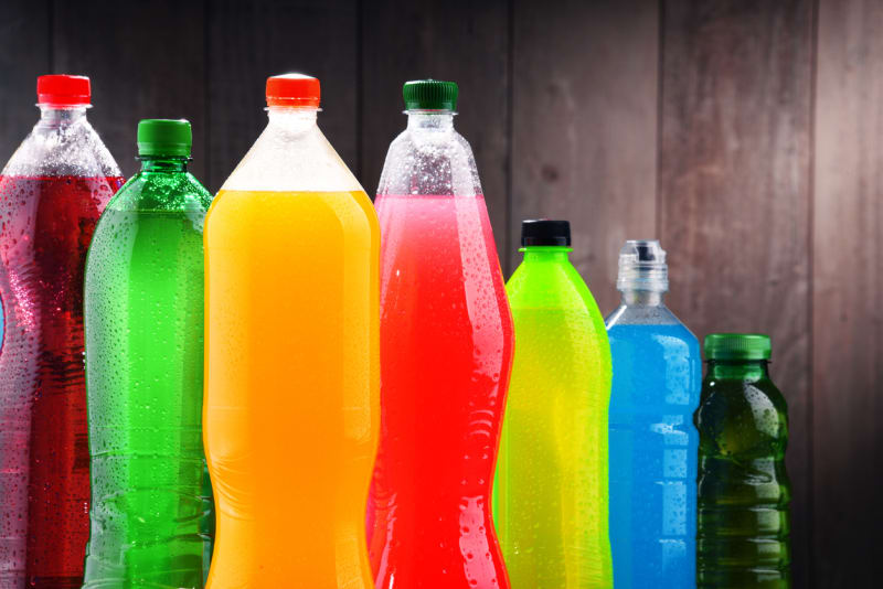 Slazené nápoje tělu kromě cukru nedají z pohledu živin prakticky nic.