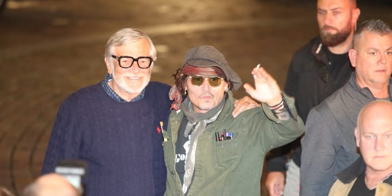 Jiří Bartoška a Johnny Depp na loňském Mezinárodním filmovém festivalu v Karlových Varech