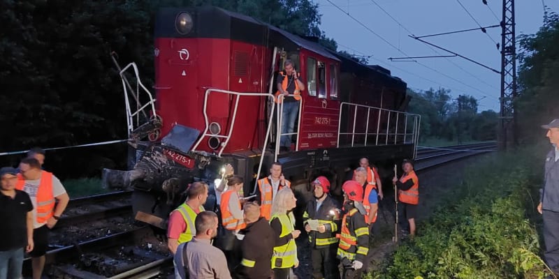 Na Slovensku se srazily dva vlaky.