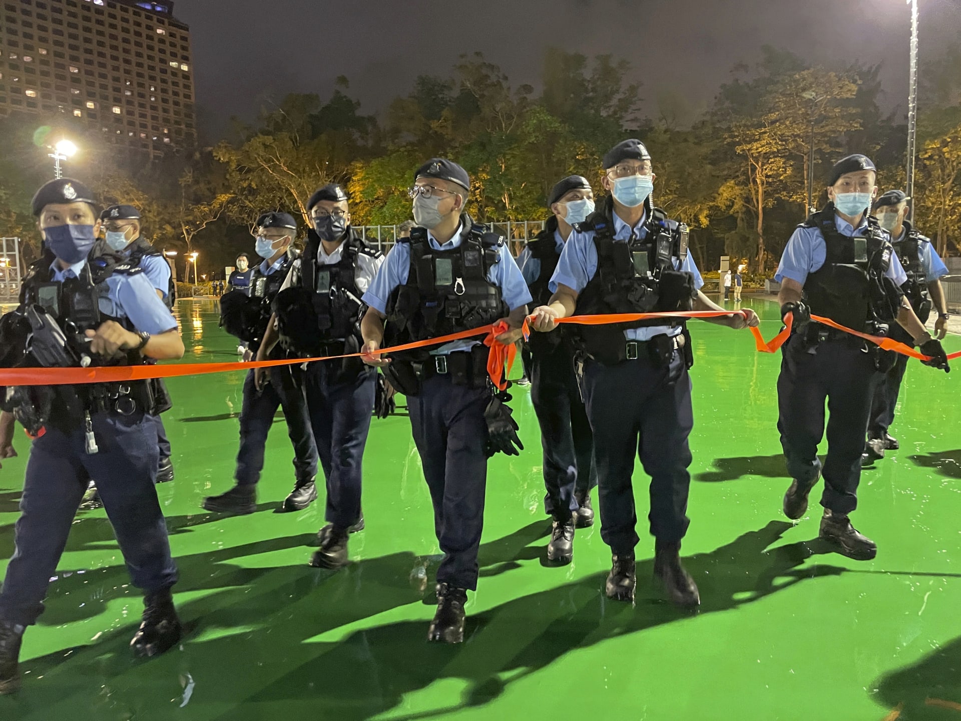 Hongkongská policie 3. června uzavřela Victoria Park, kam si lidé tradičně chodili připomenout masakr na náměstí Nebeského klidu.