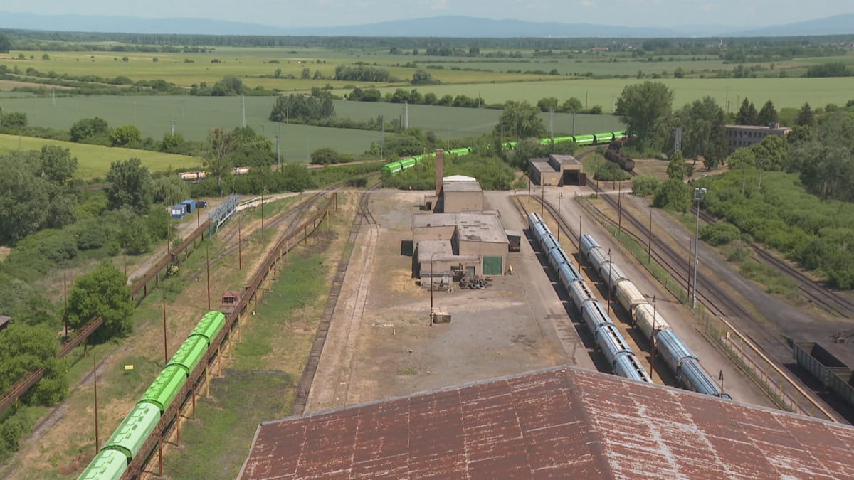  V Čierné nad Tisou na Slovensku bylo v sobotu otevřeno překladiště, odkud se bude po železnici vozit ukrajinské obilí dál do světa.