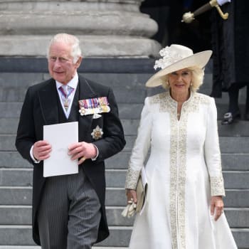 Camilla, vévodkyně z Cornwallu, po boku prince Charlese byla elegantní jako vždy.
