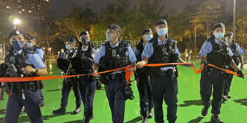Hongkongská policie 3. června uzavřela Victoria Park, kam si lidé tradičně chodili připomenout masakr na náměstí Nebeského klidu.