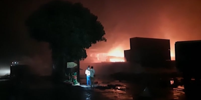 Při požáru v Bangladéši zemřelo nejméně 25 lidí