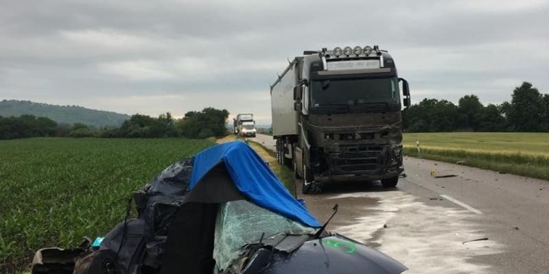 Tragická nehoda u obce Levice na Slovensku