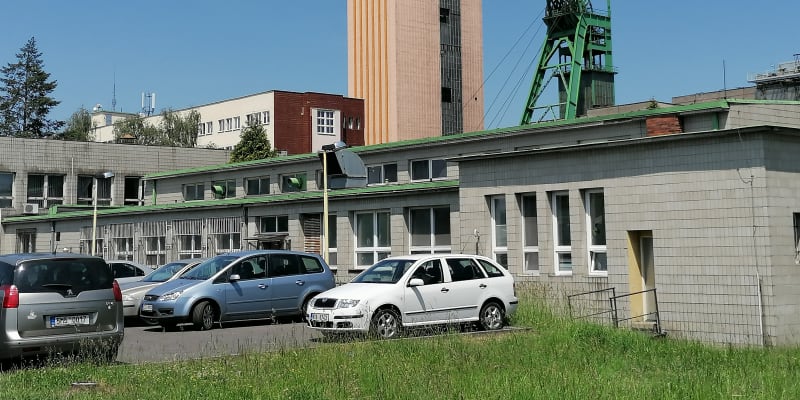 Důl ČSM na Karvinsku je posledním černouhelným dolem v ČR. Státní firma OKD prodloužila těžbu v dole do poloviny roku 2023.