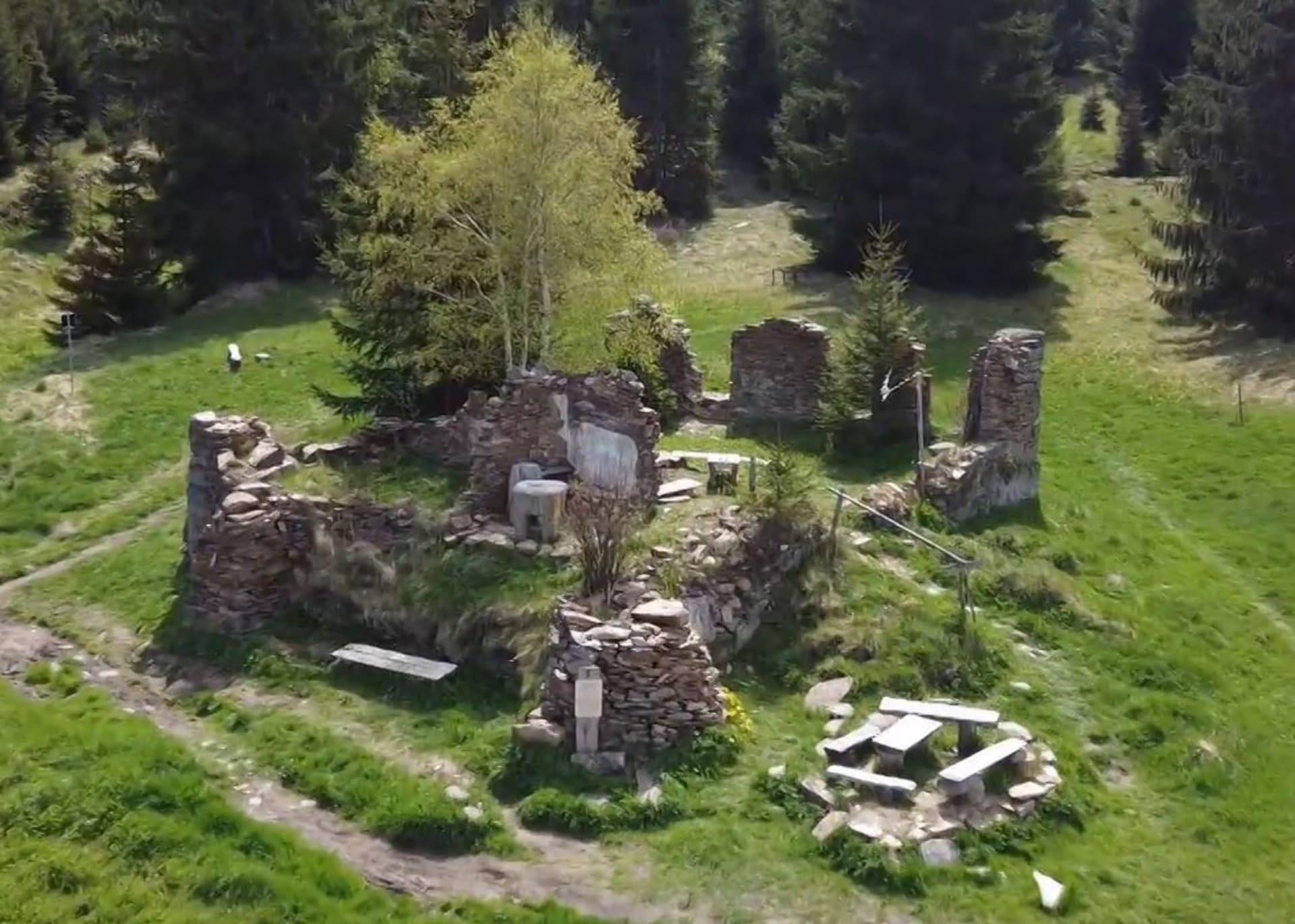 Zaniklá osada Königsmuhle v Krušných horách