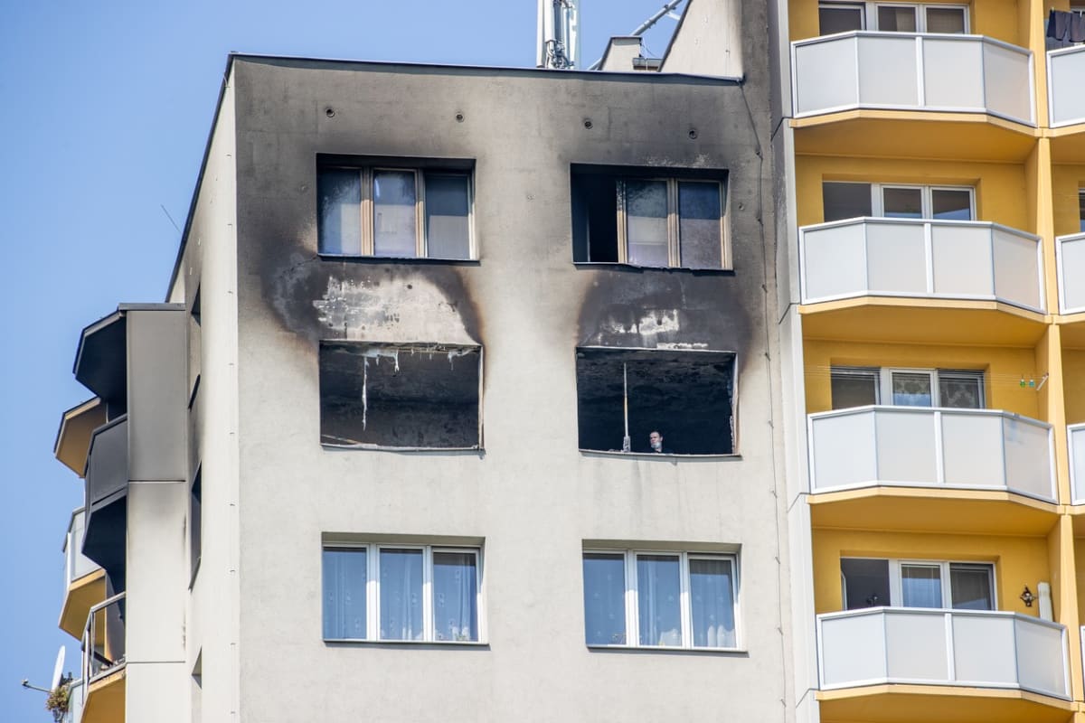 Lidé, kteří byli uvězněni v hořícím bytě v panelovém domě v Bohumíně, neměli šanci přežít. 
