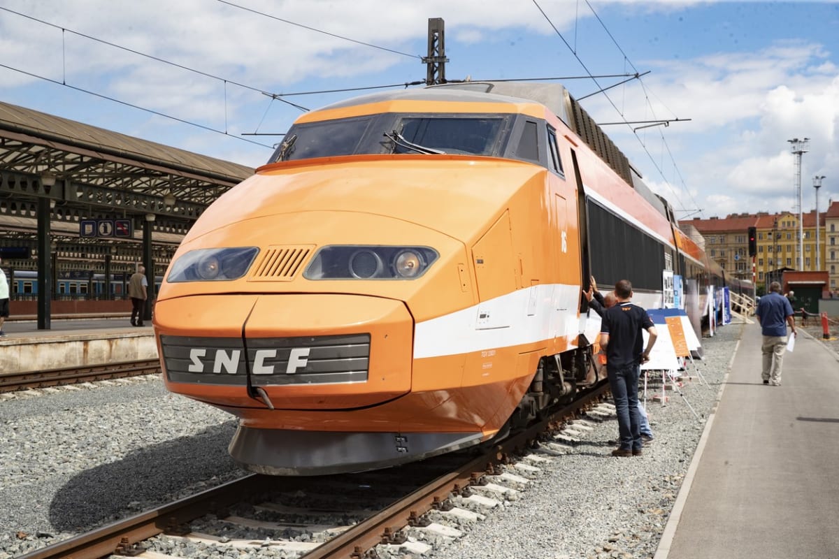 Legendární vlak TGV na Hlavním nádraží v Praze