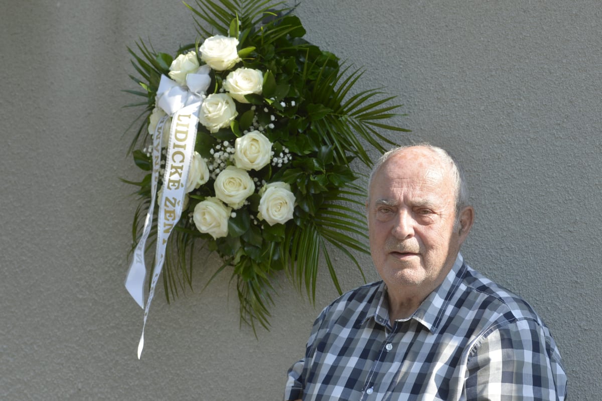 Pavel Horešovský se v Lidicích narodil 15 dnů před vyvražděním obce, 25. května 1942. Dnes patří k posledním osmi žijícím lidickým dětem.