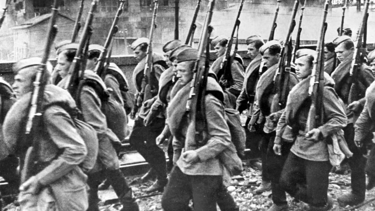 U Leningradu se Sověti bránili i Španělům