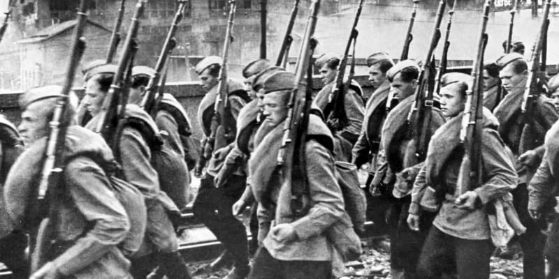 U Leningradu se Sověti bránili i Španělům