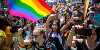 Těžké časy LGBT na Slovensku. Matovič chce zakázat duhové vlajky, má je za propagandu