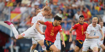 Senzace se nekonala. Čeští fotbalisté ve Španělsku padli 0:2, Švýcaři jim dýchají na záda