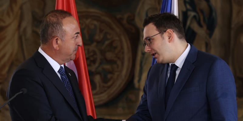 Ministři zahraničí Česka a Turecka Jan Lipavský a Mevlüt avuoglu po společném jednání