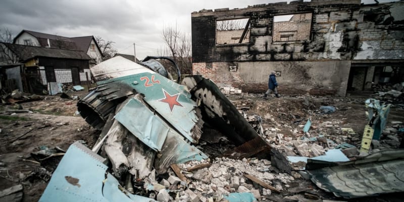 Ukrajinci od začátku invaze sestřelili minimálně deset ruských bombardérů Suchoj Su-34.