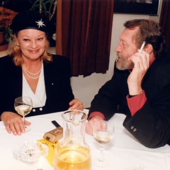 Posledním manželem Jany Brejchové byl herec Jiří Zahajský, brali se v roce 1997 a zůstali spolu až do jeho smrti.