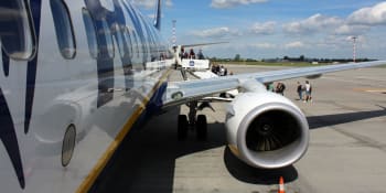 Řízení příletů a odletů na letišti v Praze je zčásti obnoveno. Při odbavení hrozí zpoždění