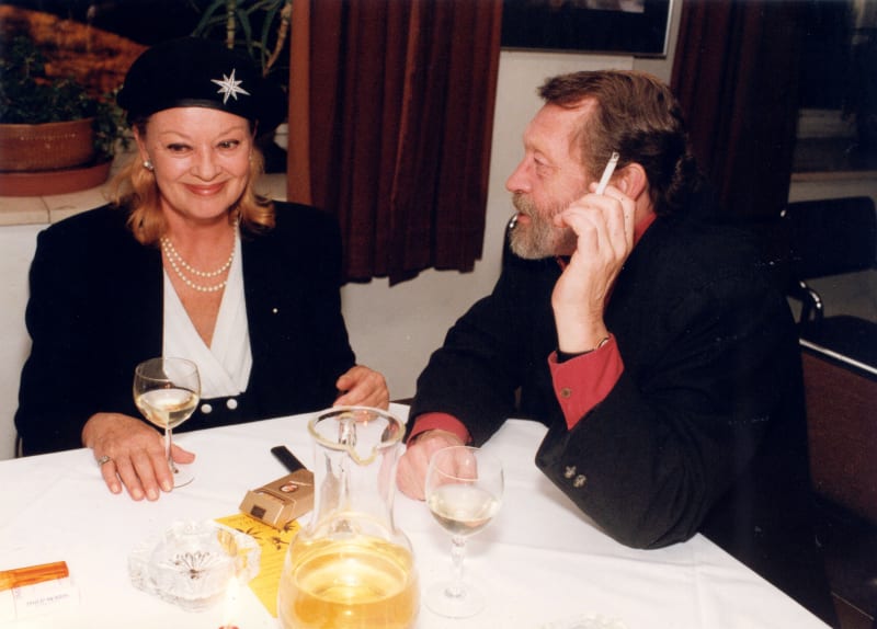 Jiří Zahajský, s Janou Brejchovou měli svatbu v roce 1997. Rozdělila je až Zahajského smrt v roce 2007.