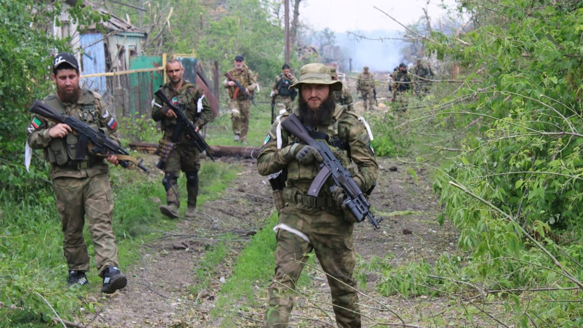 Čečenští bojovníci na východě Ukrajiny (29. 5. 2022)
