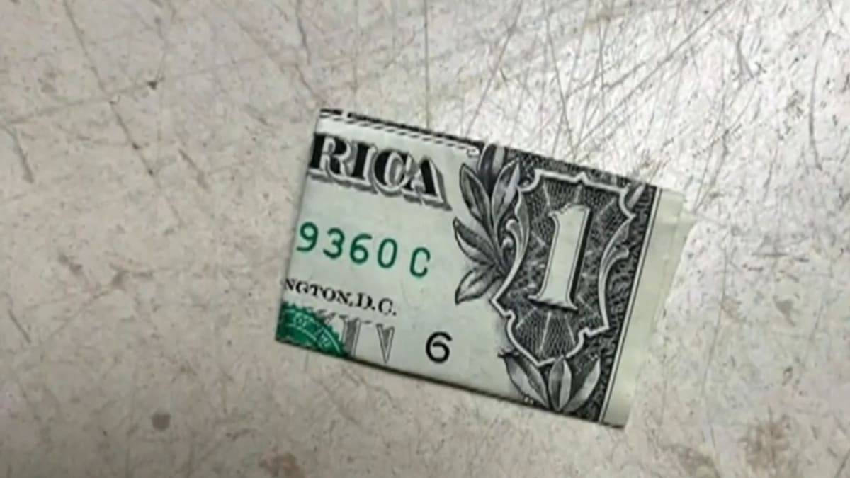 V USA se na zemi vyskytují bankovky, které jsou plné fentanylu a mohou tak zabíjet.