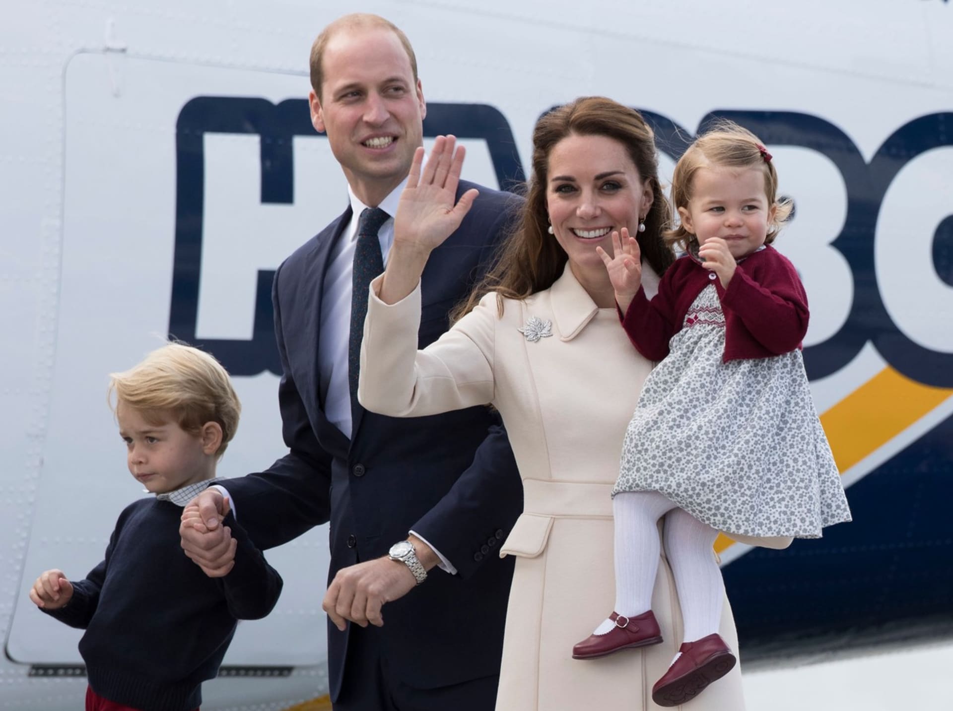 Princ George a princezna Charlotte mávají Kanadě na rozloučenou, státní návštěva 2016