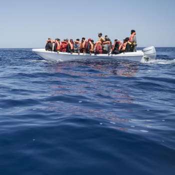 Migranti na moři, ilustrační snímek