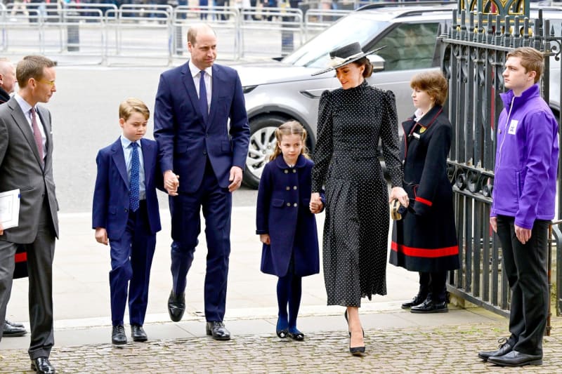 Rodina na vzpomínkové bohoslužbě díkůvzdání za život prince Philipa, vévody z Edinburghu ve Westminsterském opatství v Londýně, Velká Británie. 29. března 2022