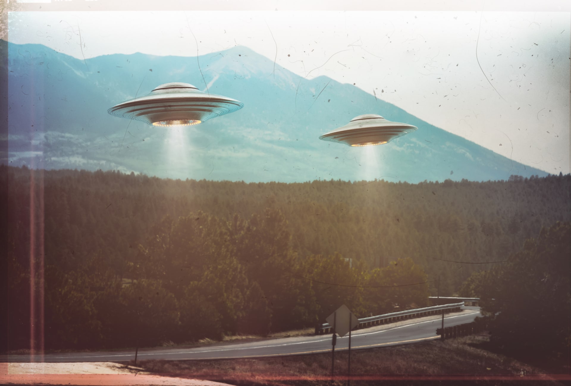 Ronald Reagan měl osobní zkušenost s UFO. 