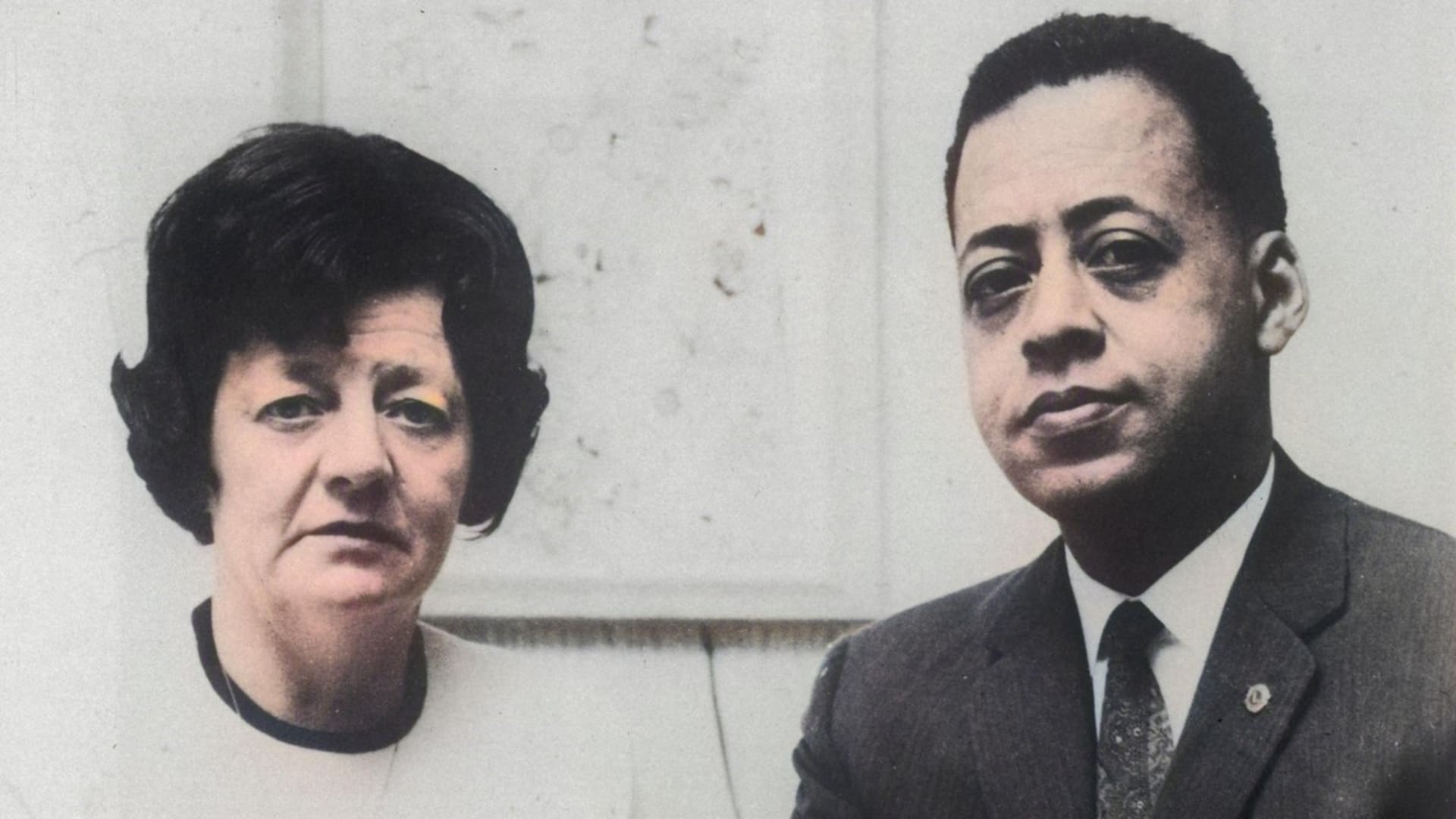 Manželé Hillovi na kolorované fotografii z roku 1966