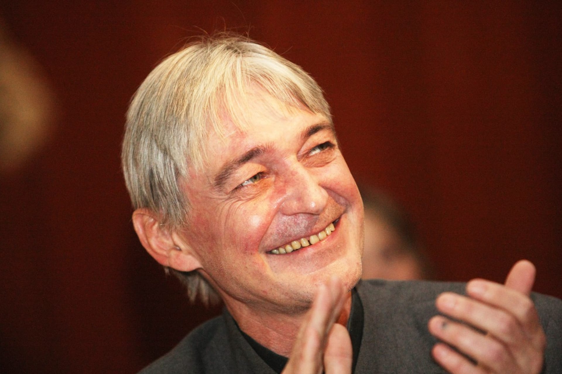 Vladimír Dlouhý zemřel pouhých deset dní po svých 52. narozeninách.