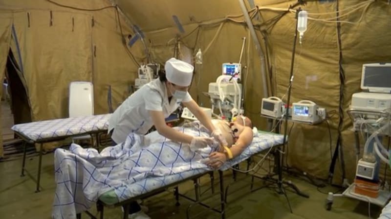 ON-LINE: Rusko bojuje s těžkými ztrátami. Rapidně zvyšuje lůžkové kapacity nemocnic