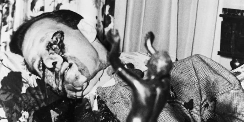 Bugsy Siegel po smrtící střelbě
