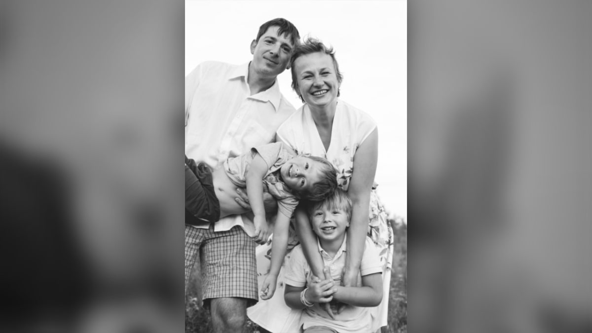 Kateřina ve 41 letech podlehla rakovině. Zůstali po ní dva synové a manžel.