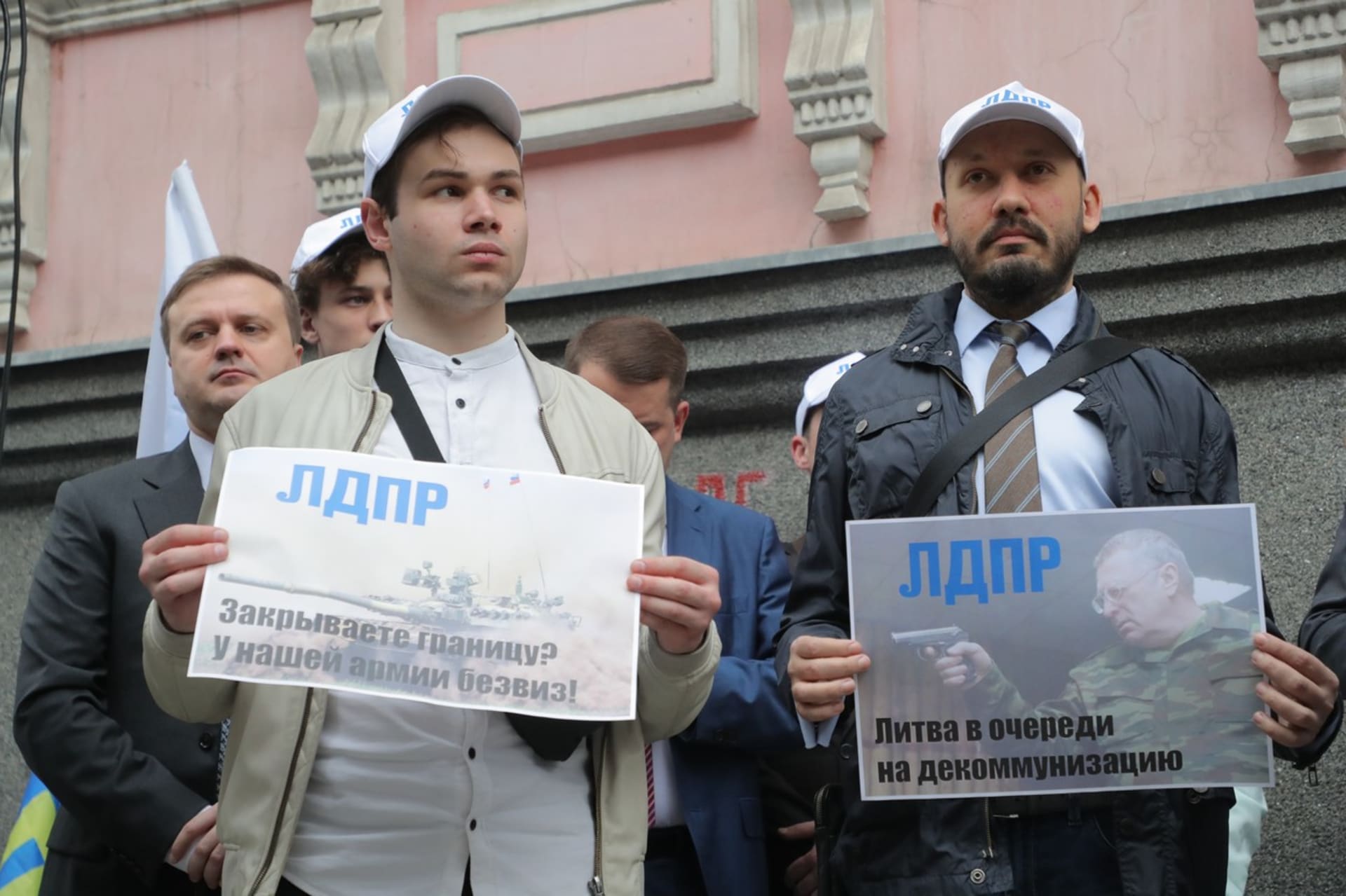 Lidé protestovali proti zákazu přepravy zboží do Kaliningradské oblasti.